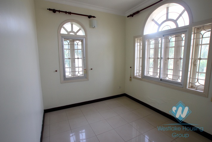 Block D, House with nice garden for rent in Ciputra, Tay Ho, Ha Noi